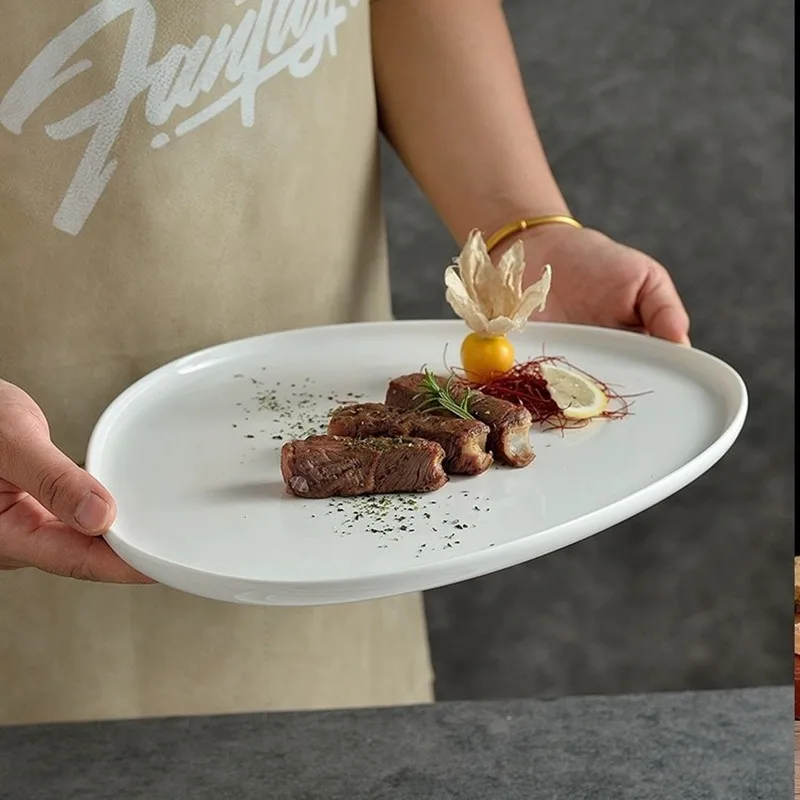 純白の三角形セラミックプレート、ステーキプレート、パスタプレ - Home Cooking Steak のレビューと価格
